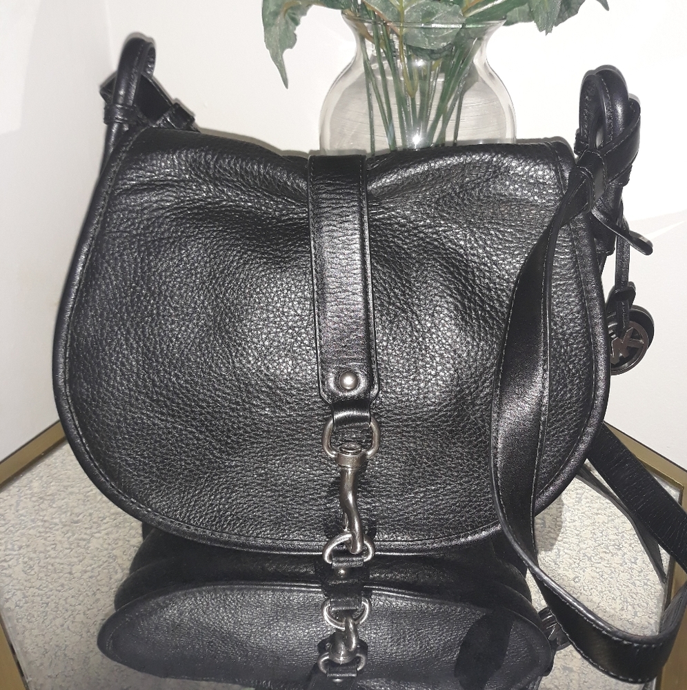MICHAEL KORS JAMIE BLACK SADDLE BAG